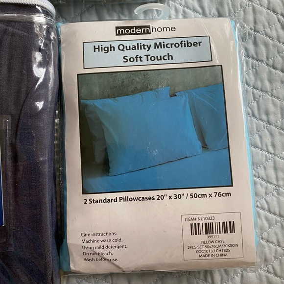 Hotel Style Pillow Case Set - Picture 5 of 8